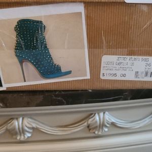 Louboutin guerrilla 120